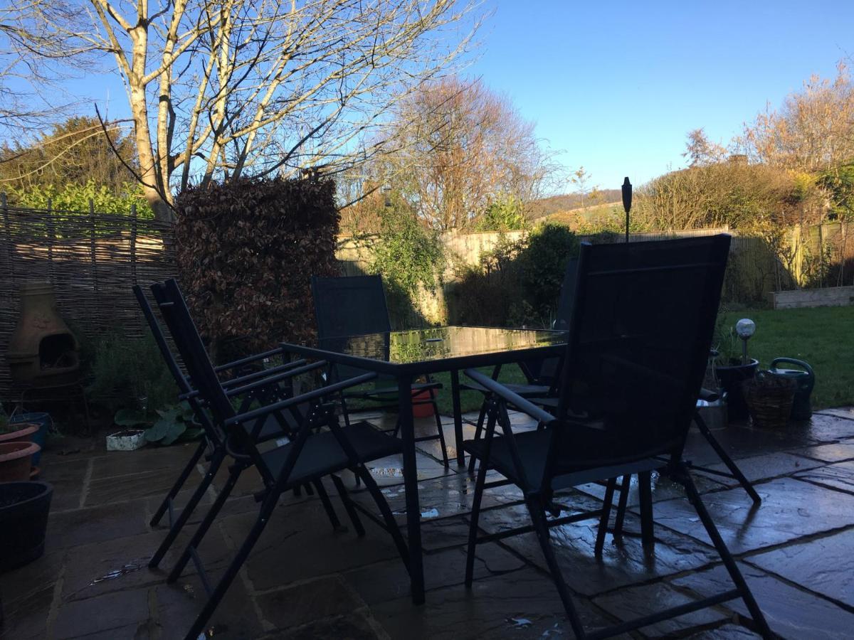 5 Charlton Mill Way B&B Chichester Exteriör bild