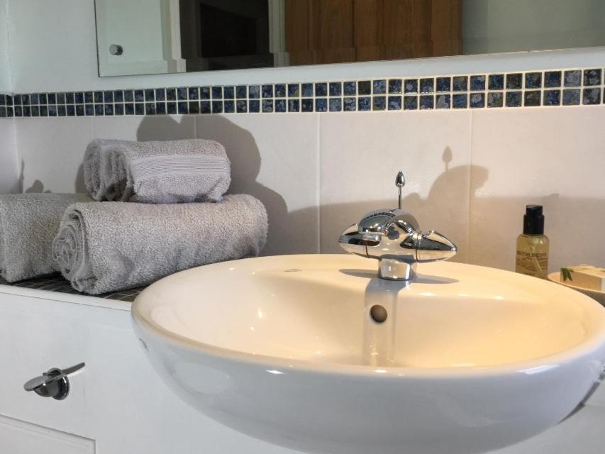 5 Charlton Mill Way B&B Chichester Rum bild