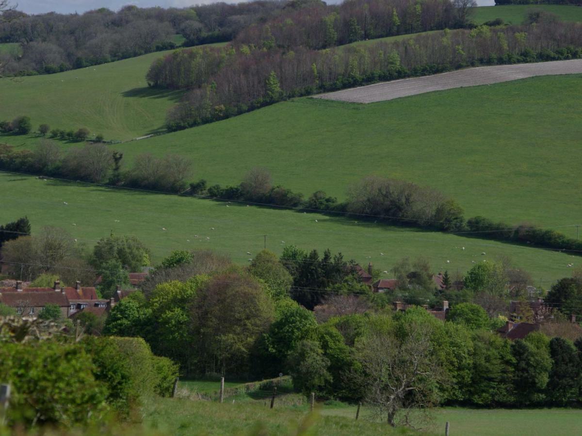 5 Charlton Mill Way B&B Chichester Exteriör bild